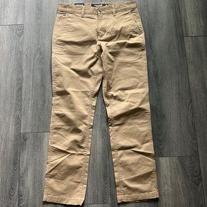 NWT - Mountain Khaki - Homestead Chino - Retro Khaki - Modern Fit - 31x30